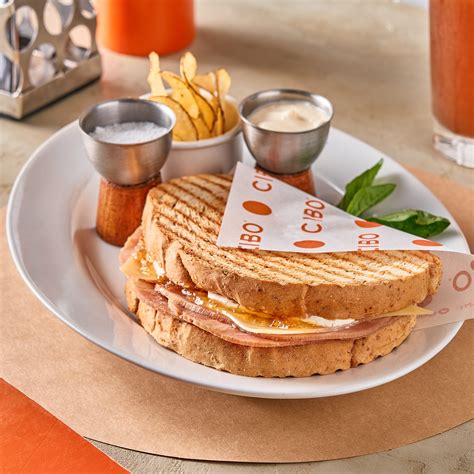 MUSHROOM DIP.PANINO FUNGHI.PROSCIUTTO PRAGA. – Cibo
