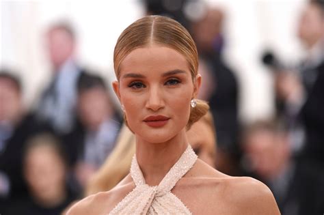 Rosie Huntington Whiteley Randomizer