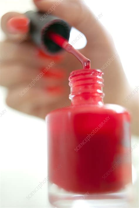 how to put on nail varnish