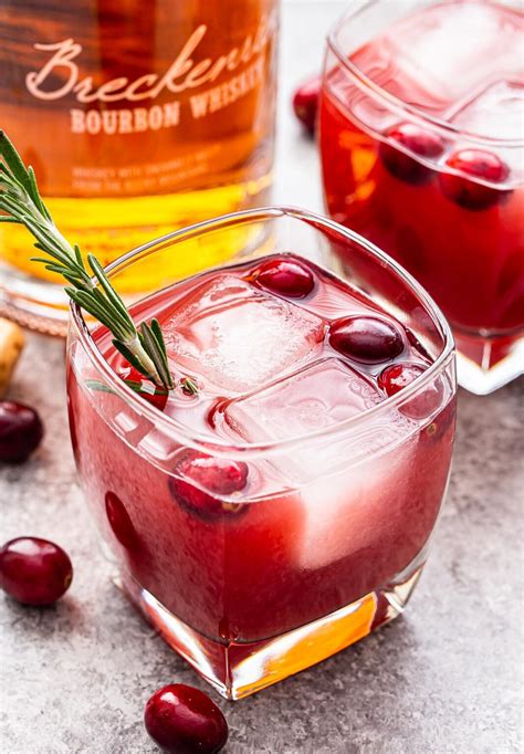 26 Best Bourbon Christmas Cocktails to Drink