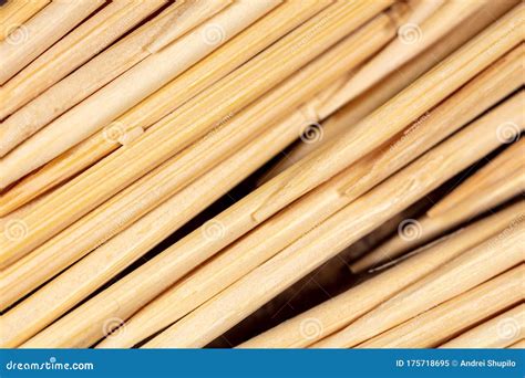 Palitos De Palillo De Dientes De Madera Como Fondo Imagen de archivo ...