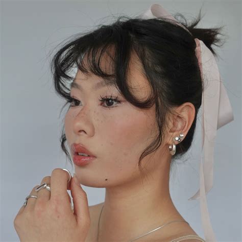 Elsa Hosk just tapped the hottest hair trend of 2024: Hair bows - Vogue