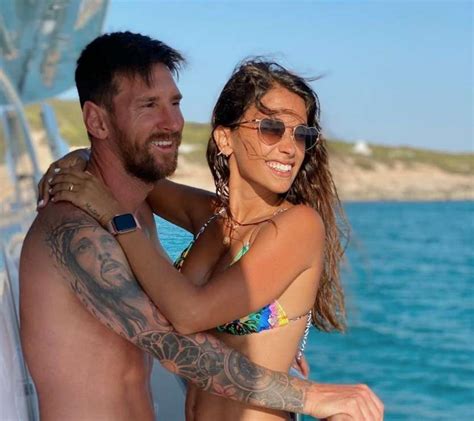 lionel messis wife antonela roccuzzo  viral
