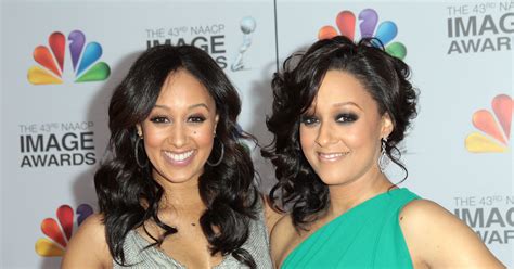 Tamera Mowry-Housley and Tia Mowry | The Help Goes Home a Big Winner at