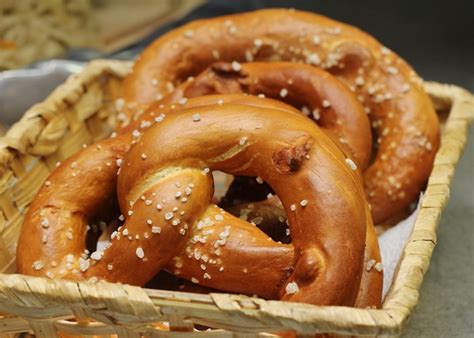Брецель с морской солью – Рецепты – Домашний