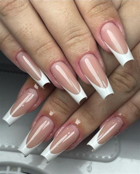 Unha Bailarina Francesinha Branca - unha bailarina francesinha branca🐚 | Unhas brancas, Unhas bonitas ...
