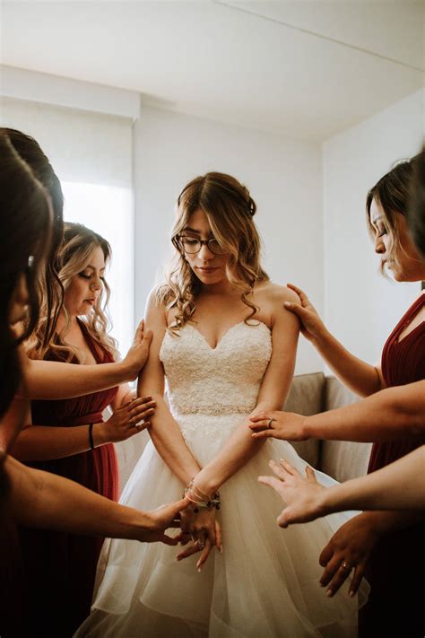 Download Bride With Her Bridesmaids Wallpaper | Wallpapers.com