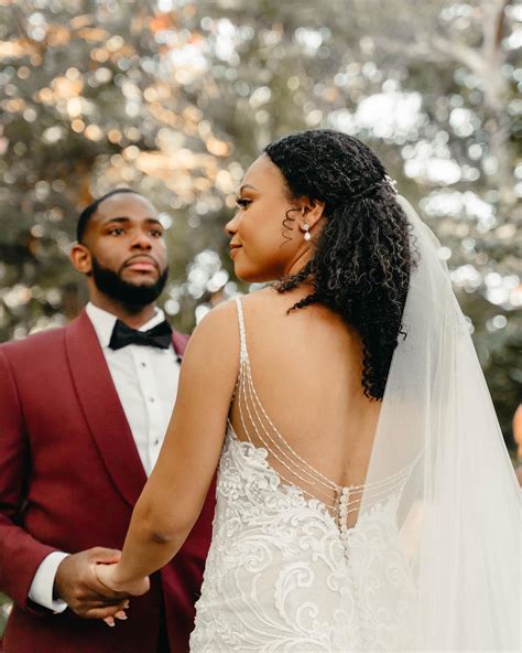 Bridal Hairstyles Side Ponytail With Veil