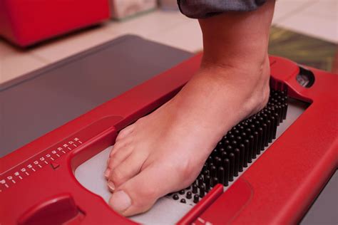 Foot scanning device 1946935 Stock Photo at Vecteezy