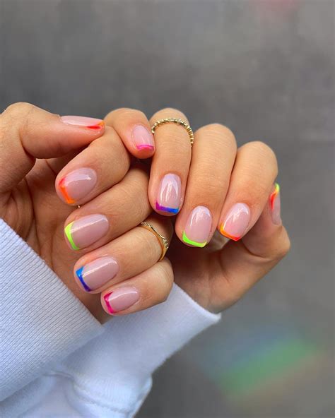 50+ Festival Nails Perfect For This Season! - Prada & Pearls