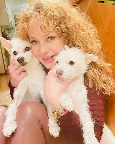 Joana Benedek Wiki, Biography, Age, Gallery, Spouse and more