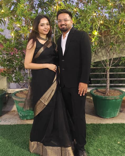 Nidhi Joshi (@nidhijoshiofficial) • Instagram photos and videos