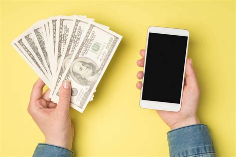 Americans Are Getting $34 Monthly for Their Phone Bills