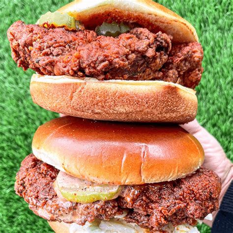 Nashville Coop | Best Fried chicken restaurant in Minneapolis, MN