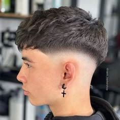 Low Fade Curto Em Cima - Low Fade Em Cabelo Curto