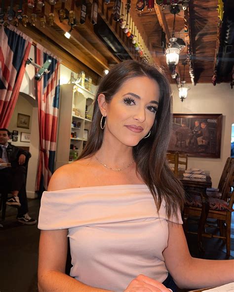 Michelle Mackonochie - WRAL : r/hot_reporters