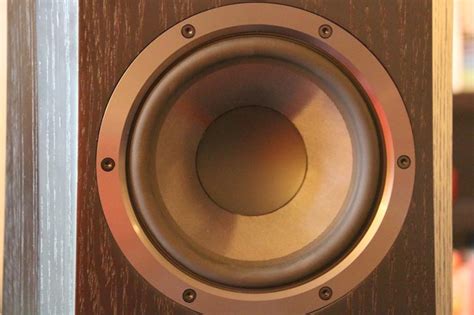 SVS Ultra Towers Floorstanding Speaker Review | The Master Switch