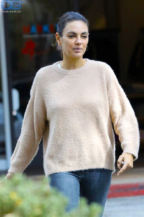 Mila Kunis nude pictures, onlyfans leaks, playboy photos, sex scene