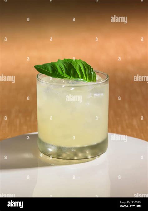 A lemon drop cocktail Stock Photo - Alamy