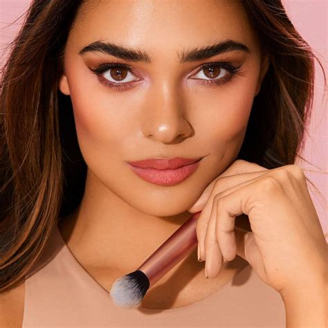 REAL TECHNIQUES Expert Face Brush Buy, Best Price in UAE, Dubai, Abu ...