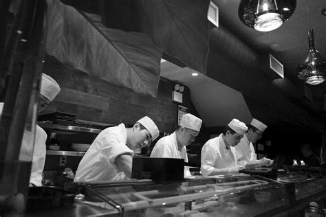 The 3 Best Stealthy Cameras for Street Photography Ninjas