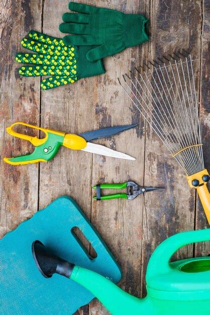 yard work tools pictures