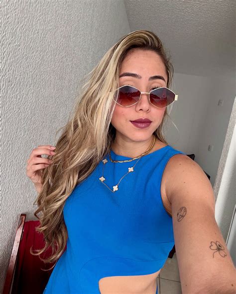 Mirella Santos (@miirellasantos) • Instagram photos and videos