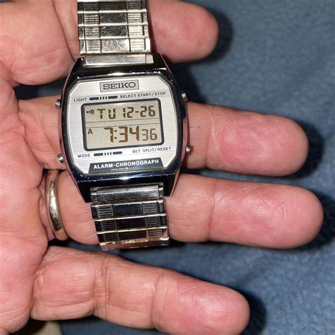 Vintage Seiko Alarm Chronograph Men Watch A904-5199 - Gem