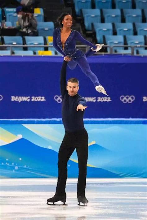 Vanessa James and Eric Radford head to the World Championships - New