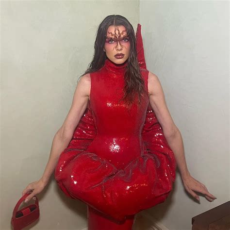 Julia Fox pairs butt cutout with bizarre face mask