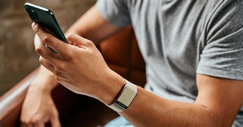 Whoop Strap 4.0 : un bracelet connecté design qui prend la température ...