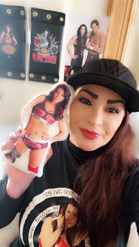 Lisa Marie Varon (@reallisamarie) • Instagram photos and videos
