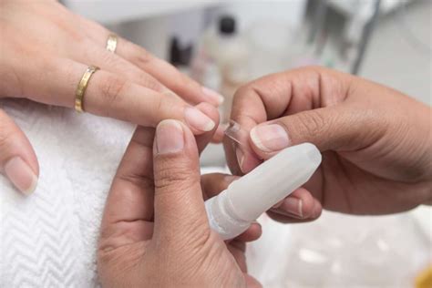 O Que Fazer Para Parar De Roer Unha - 7 riscos de roer as unhas e como parar com esse hábito