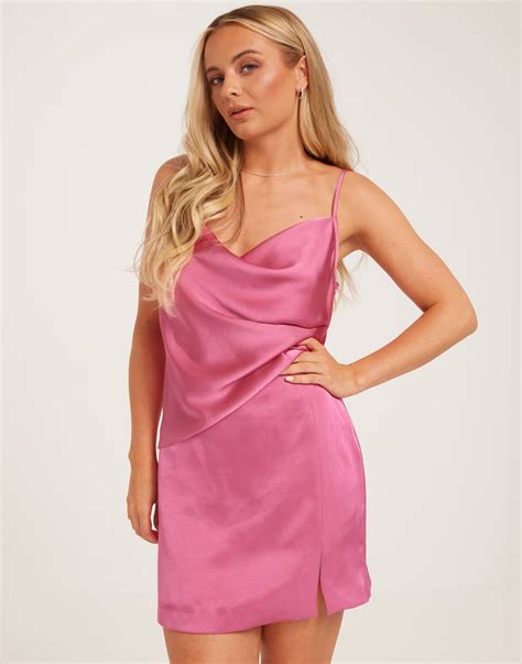 Osta Neo Noir Sienna Heavy Sateen Skirt - Pink | Nelly.com