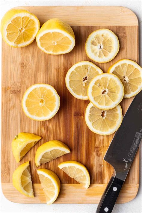 lemon wedges