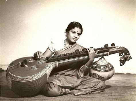 M. S. Subbulakshmi Biography - Childhood, Family, Life History ...