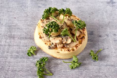 10 Vegetarian Crumpet Toppings - Hungry Healthy Happy