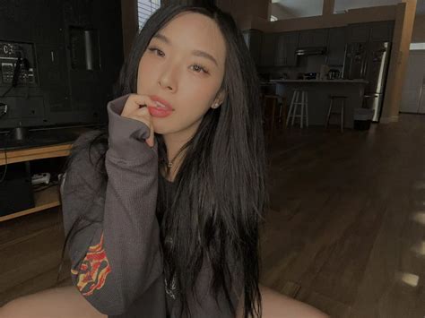 韓妞哈根大使絕頂身材！Elle Lee 騷樣色氣滿點！ - MURAX2 成人資訊站