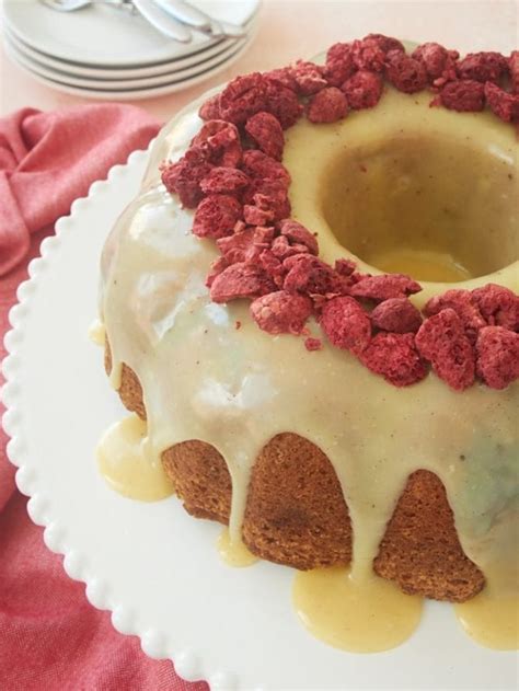 WHITE CHOCOLATE RASPBERRY BUNDT CAKE STORY - Bake or Break