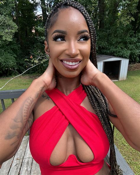 Mo Jones (@ms.sakimo) • Instagram photos and videos