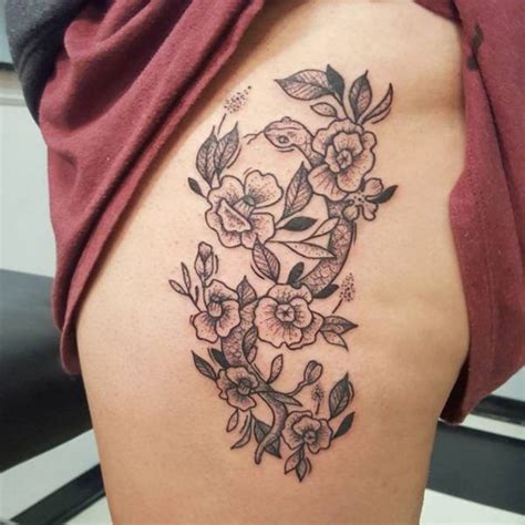 78 Sexy Hip Tattoos That You Are Sure to Love