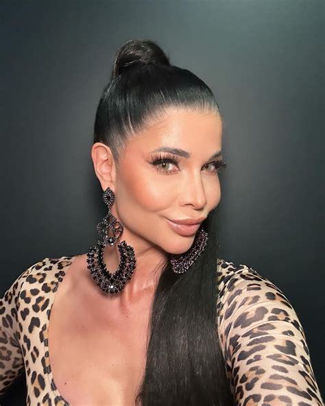BoltedOnLipsBimbo