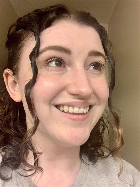 Discover how to style wavy curly hair short for any event 16