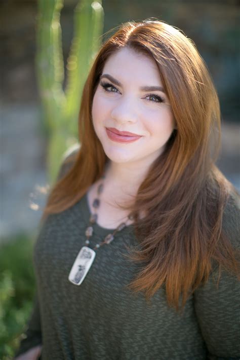Stephenie Meyer's Instagram, Twitter & Facebook on IDCrawl
