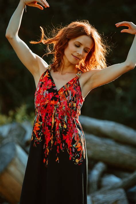 SUMMER DREAMS — Lara Jean Chorostecki