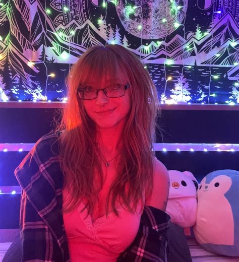 TW Pornstars - 1 pic. Amber Stark 🕰🔞. Twitter. i finally got a new ring