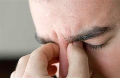 Common Causes of Headache Between Eyes | EYExan.com