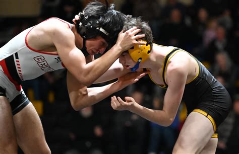 Philomath High places in top 10 at state wrestling - Philomath News