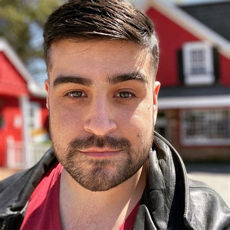 Connor Goldsmith | Writer, Producer, Host