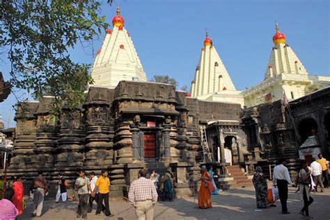 Kolhapur Mahalaxmi Temple - Info, Timings, Photos, History, Route Map